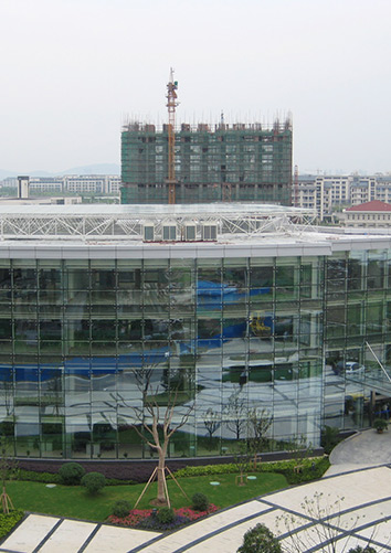 2007太湖创意园中庭网架工程